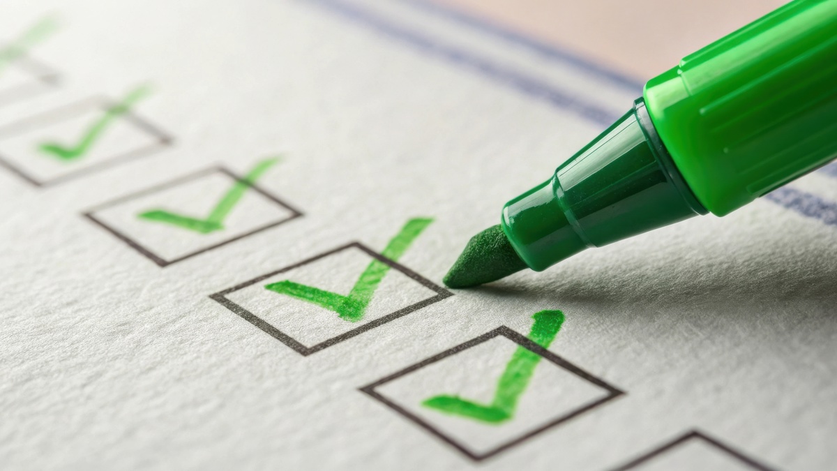 Blankett med gröna checkboxar.